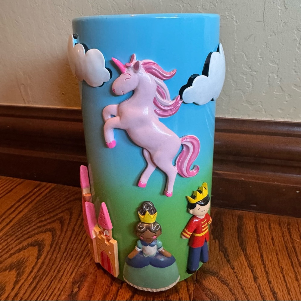 Scentsy Once Upon a Time Diffuser Shade with Five Magnets